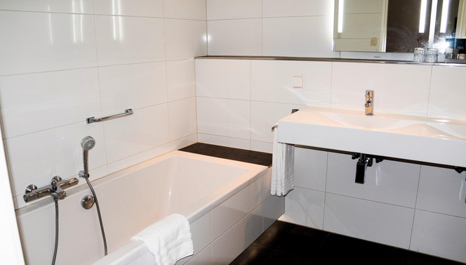 Badezimmer Comfort Zimmer Hotel Hardegarijp-Leeuwarden